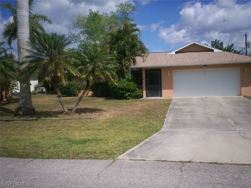 1113 SW 11th Avenue Cape Coral FL 33991