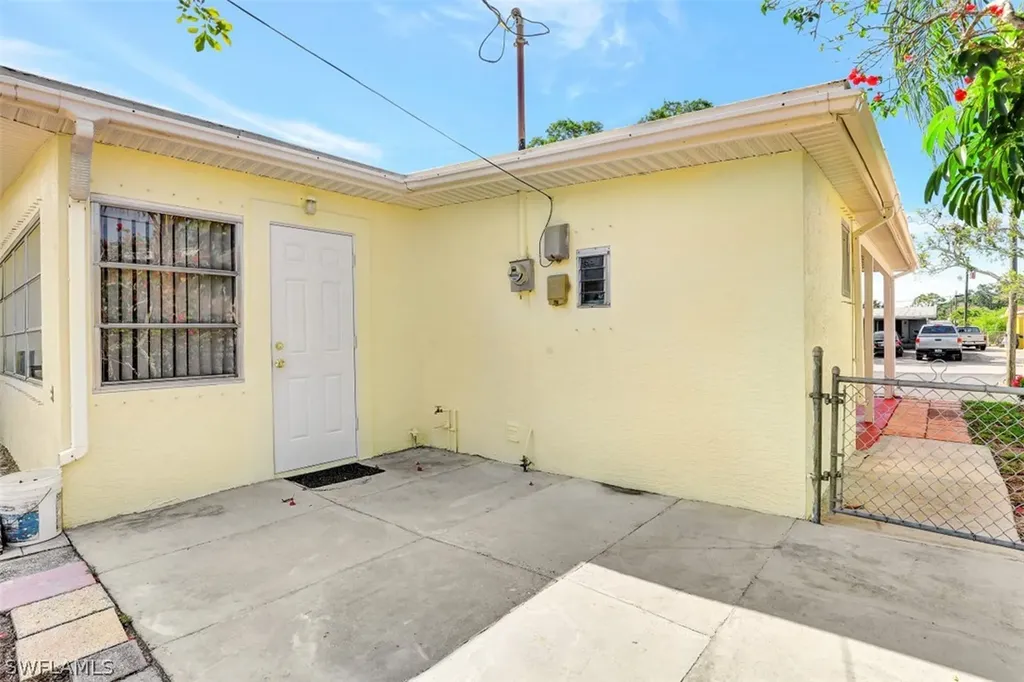 2177 Barry Drive Fort Myers FL 33907