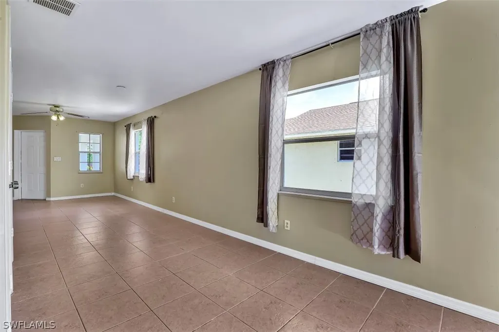 3250 Cottage Grove Avenue Naples FL 34112