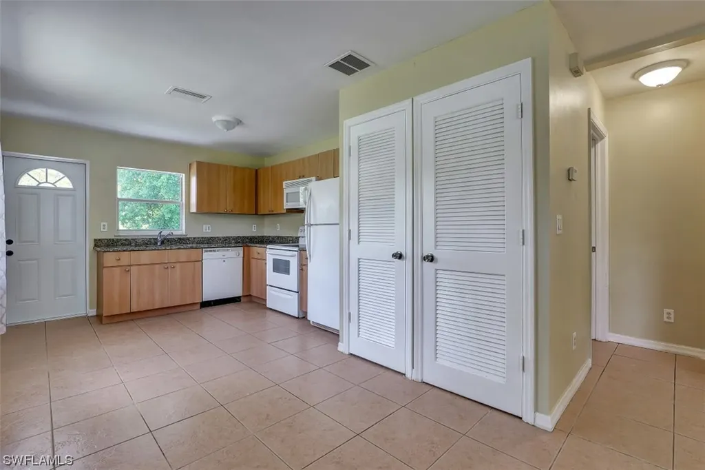 3250 Cottage Grove Avenue Naples FL 34112