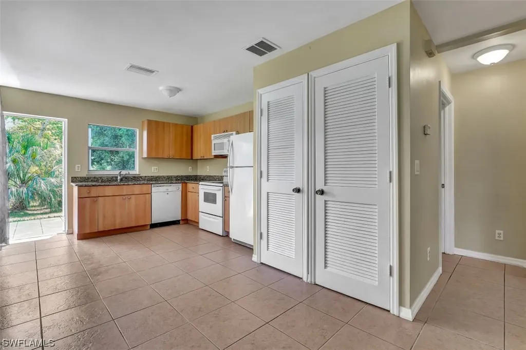 3250 Cottage Grove Avenue Naples FL 34112