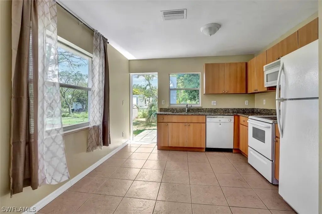 3250 Cottage Grove Avenue Naples FL 34112