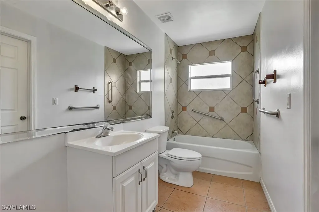 3250 Cottage Grove Avenue Naples FL 34112