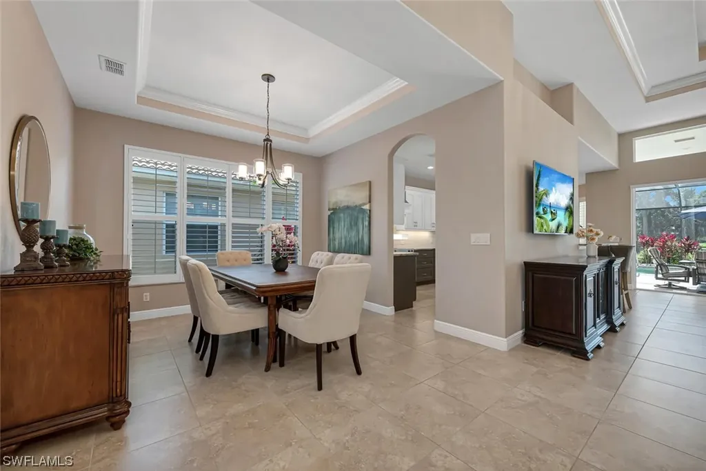 4805 Cerromar Drive Naples FL 34112