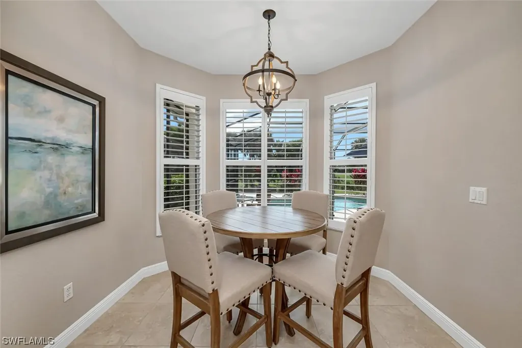 4805 Cerromar Drive Naples FL 34112
