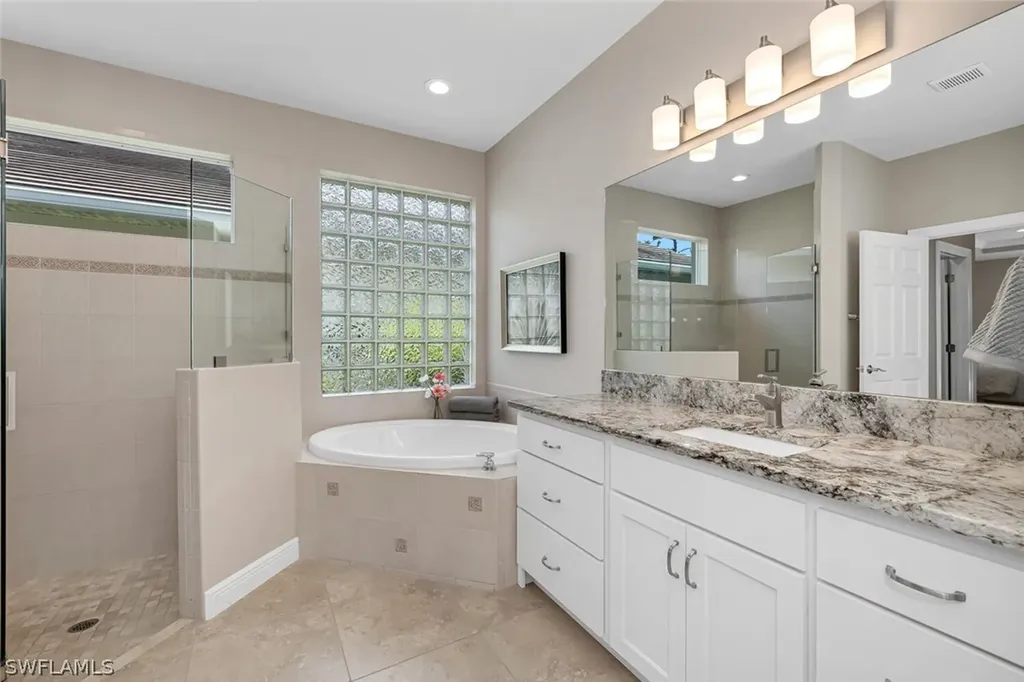 4805 Cerromar Drive Naples FL 34112
