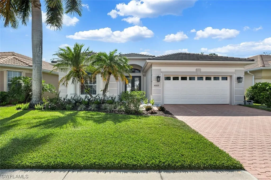 4805 Cerromar Drive Naples FL 34112