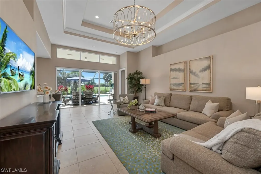 4805 Cerromar Drive Naples FL 34112