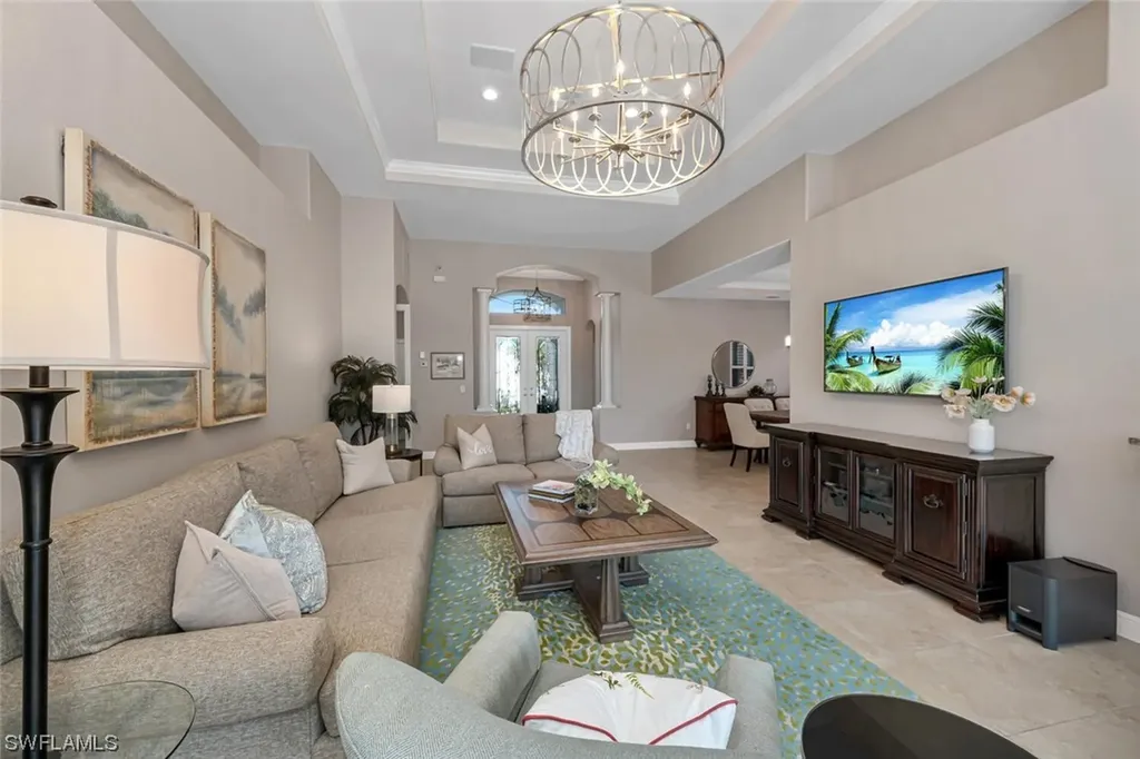 4805 Cerromar Drive Naples FL 34112