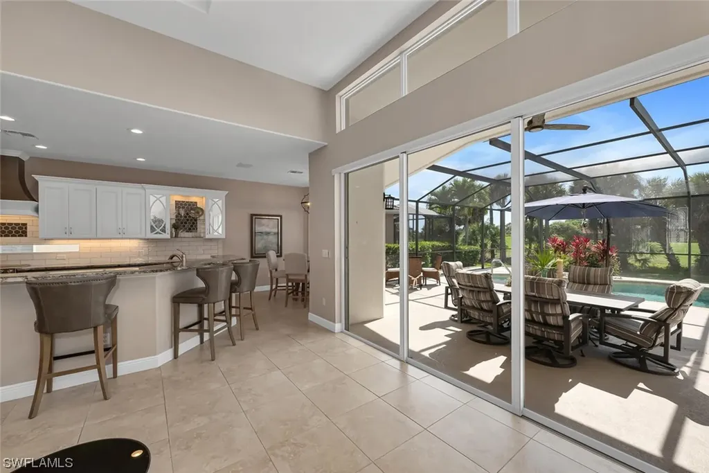 4805 Cerromar Drive Naples FL 34112