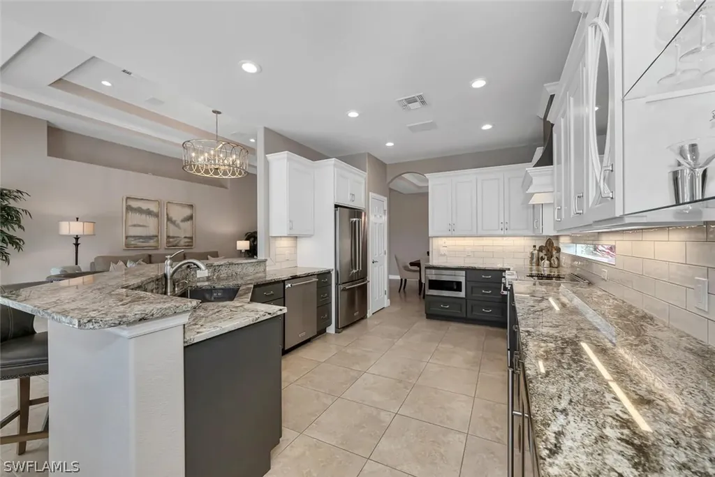 4805 Cerromar Drive Naples FL 34112