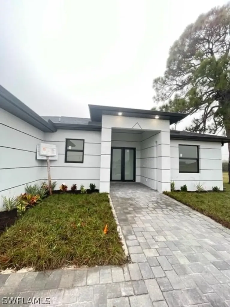 314 El Dorado Boulevard N Cape Coral FL 33993