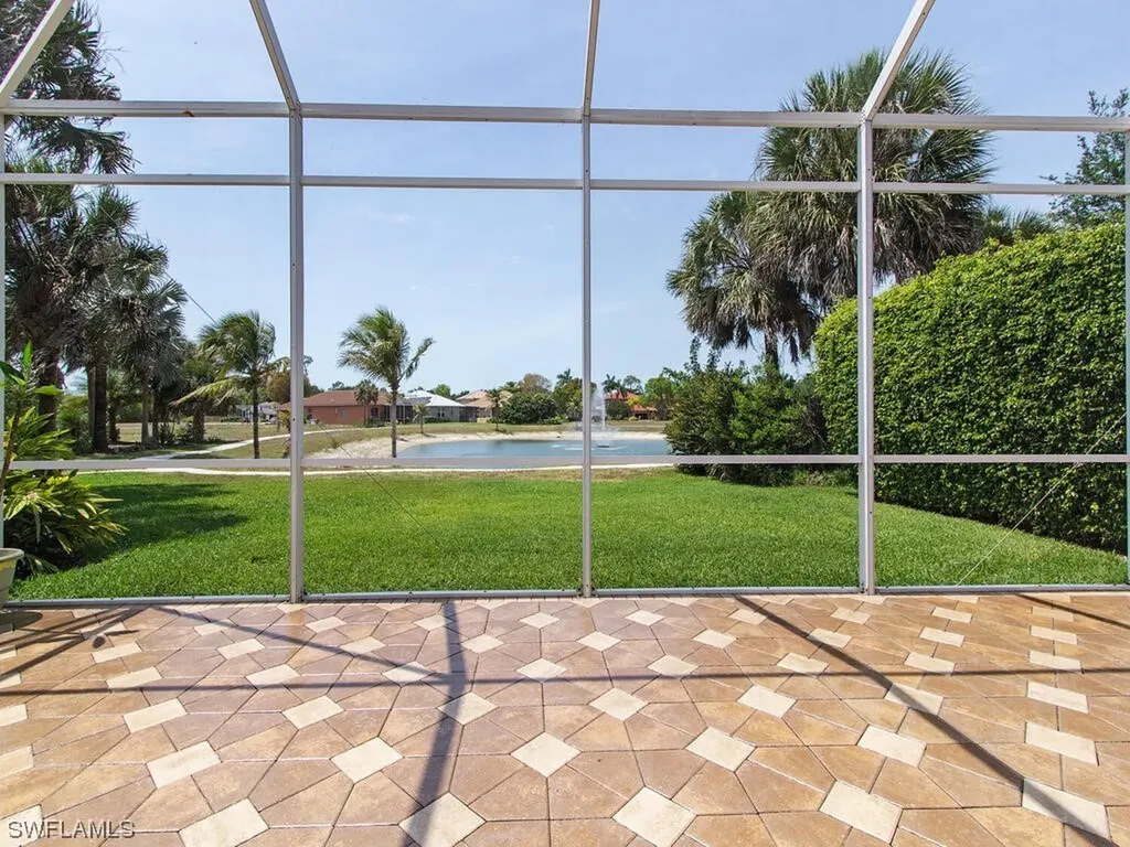 2844 Coco Lakes Drive Naples FL 34105