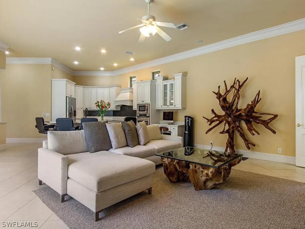 2844 Coco Lakes Drive Naples FL 34105
