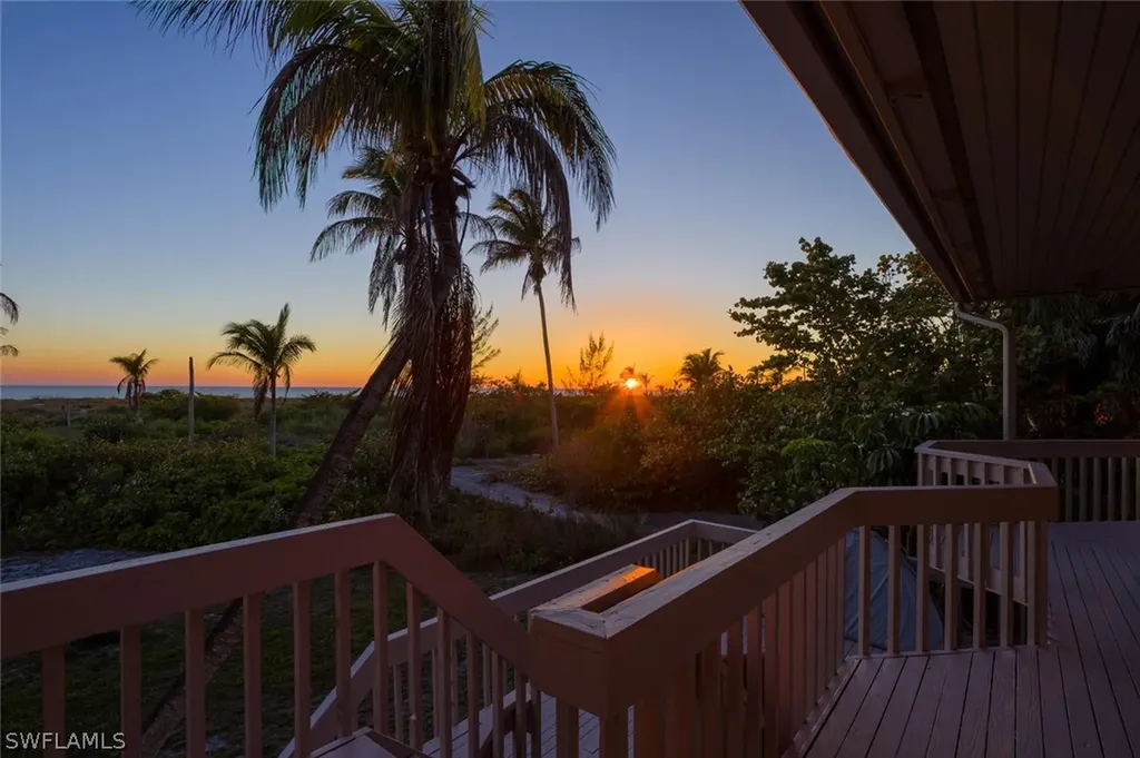 5075 Joewood Drive Sanibel FL 33957