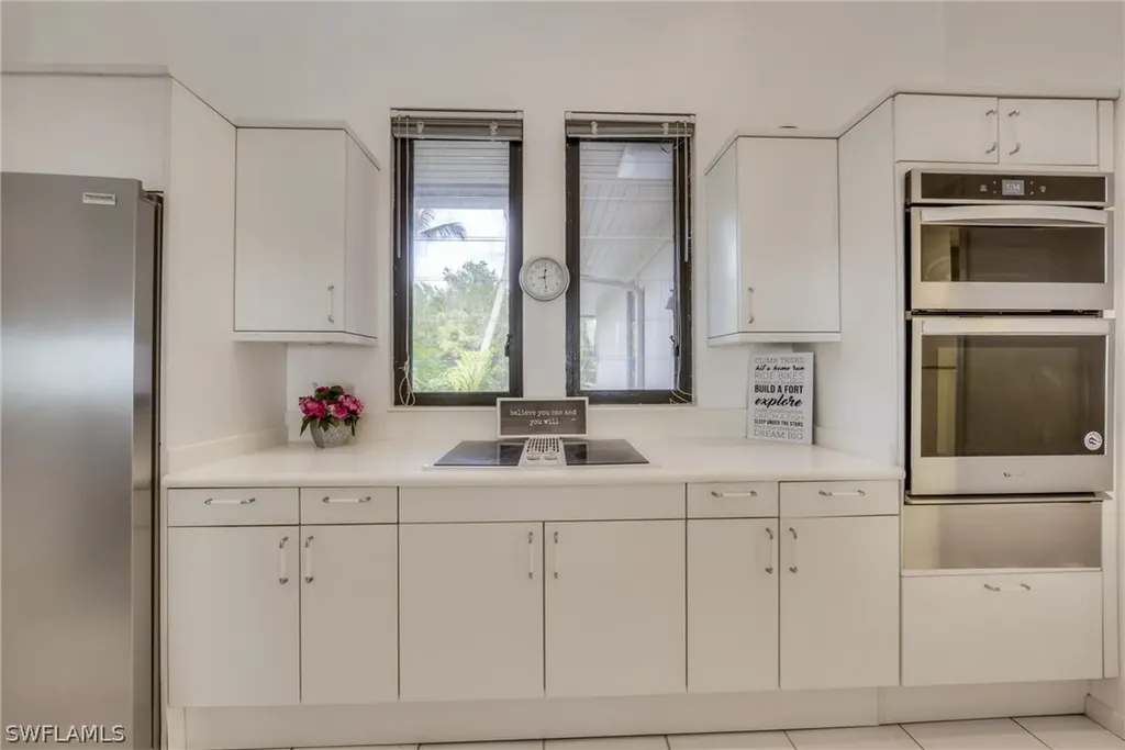 5075 Joewood Drive Sanibel FL 33957
