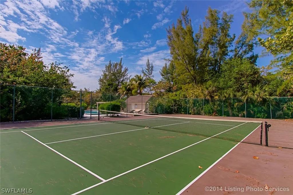 5075 Joewood Drive Sanibel FL 33957