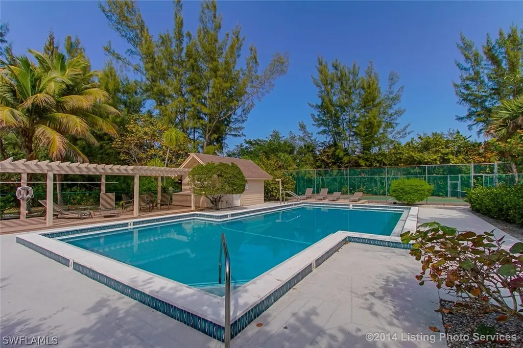 5075 Joewood Drive Sanibel FL 33957