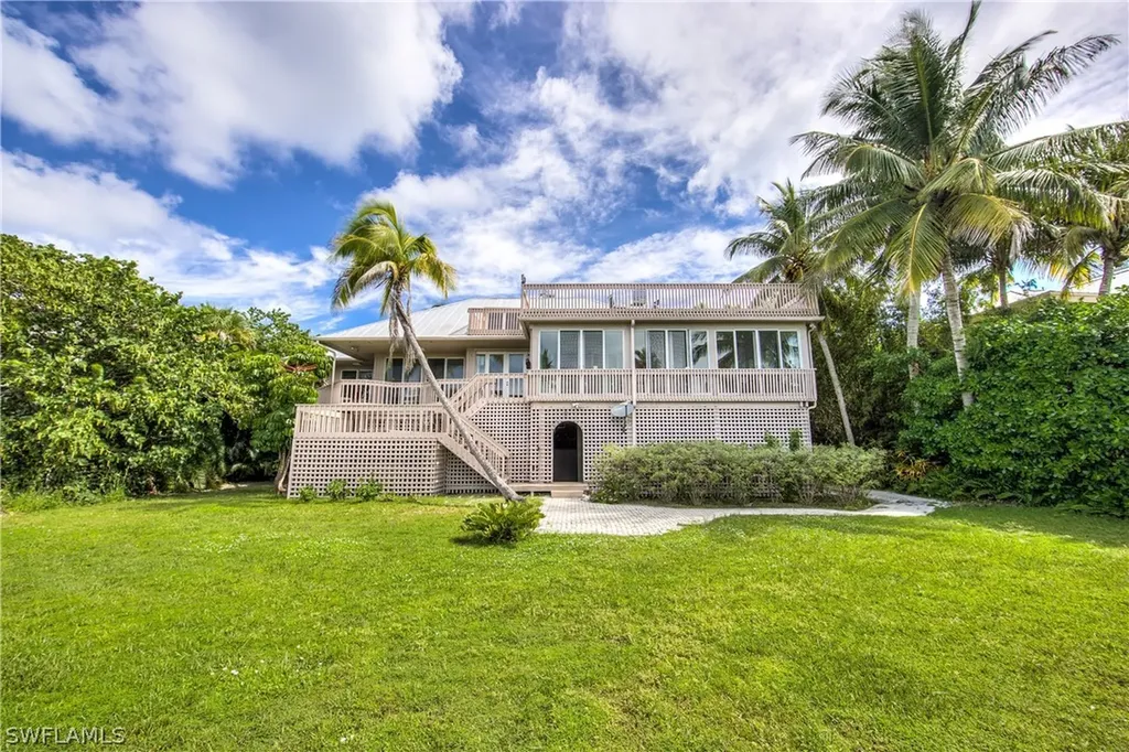 5075 Joewood Drive Sanibel FL 33957