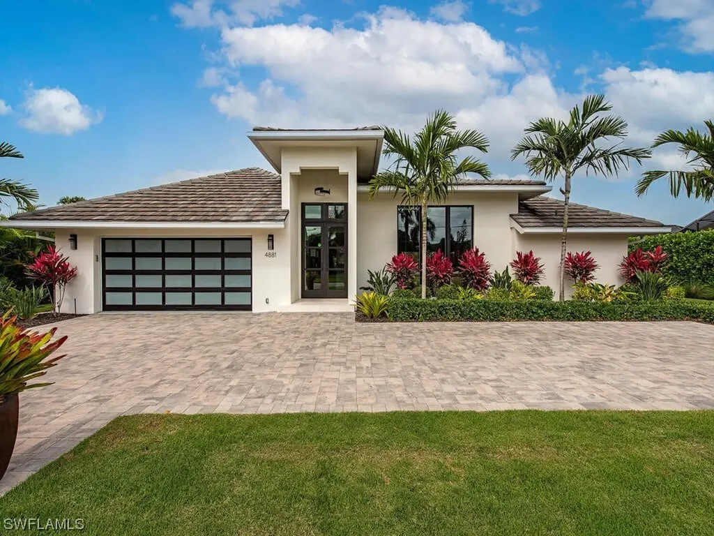 4881 West Boulevard Naples FL 34103