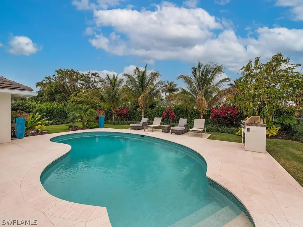 4881 West Boulevard Naples FL 34103