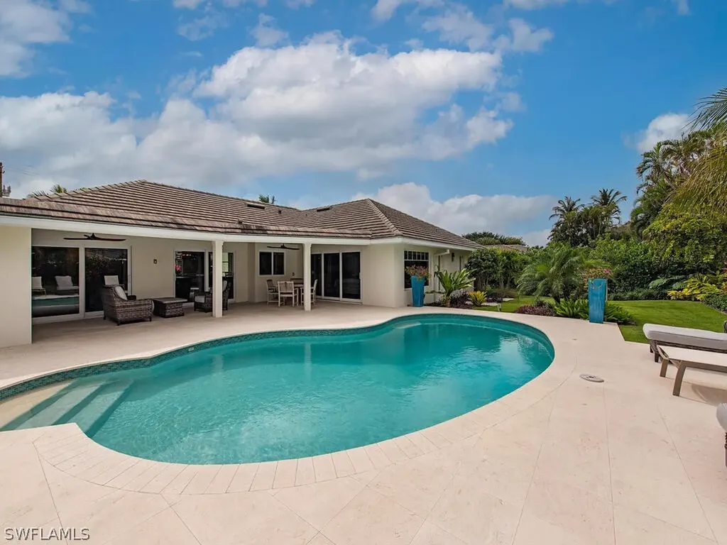 4881 West Boulevard Naples FL 34103