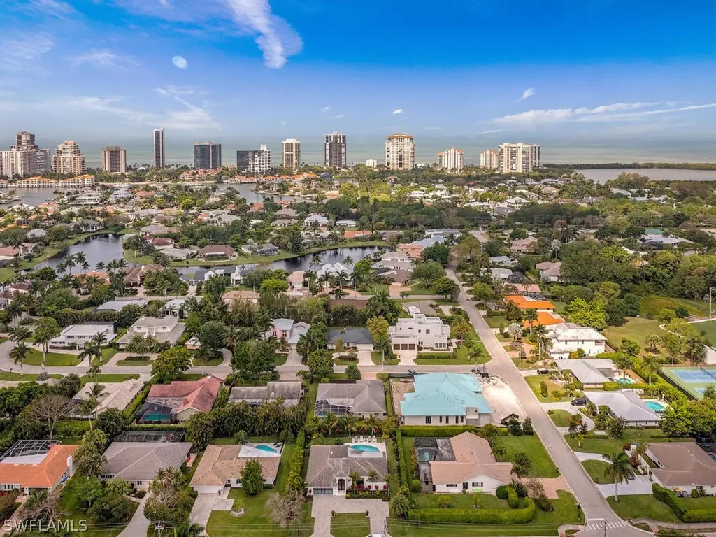 4881 West Boulevard Naples FL 34103