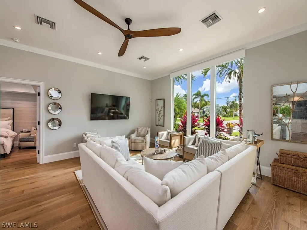 4881 West Boulevard Naples FL 34103