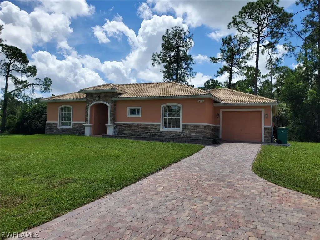 610 7th Street SW Naples FL 34117