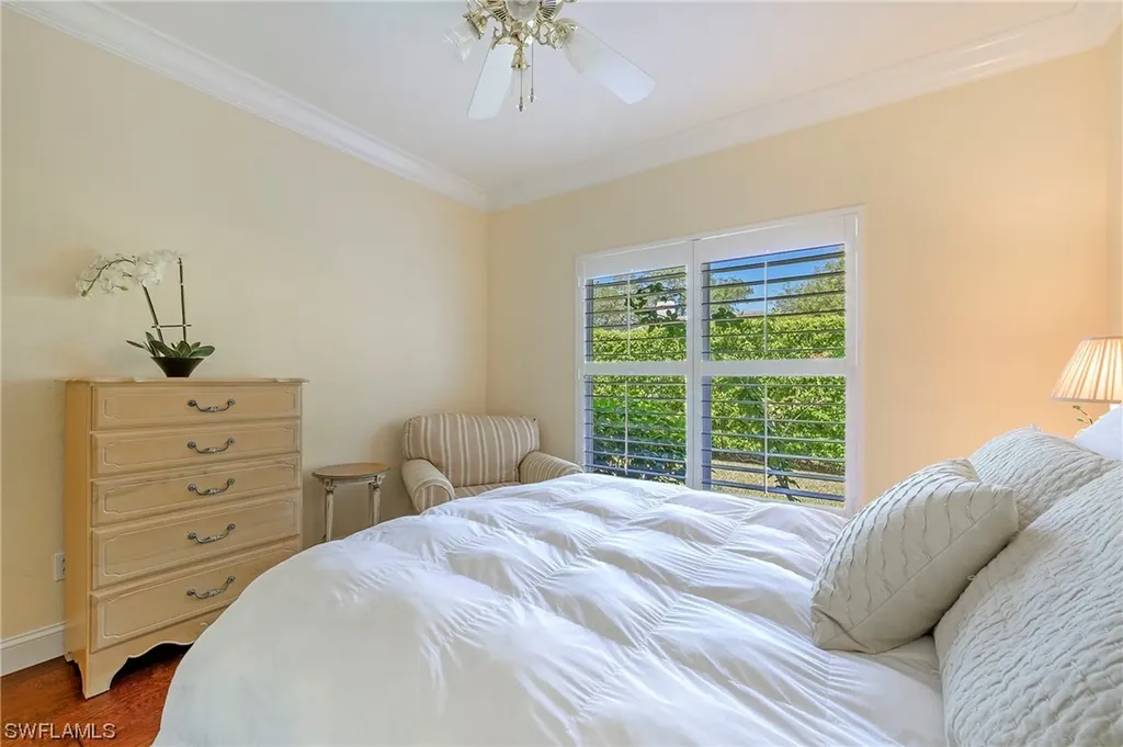 2109 Laguna Way Naples FL 34109