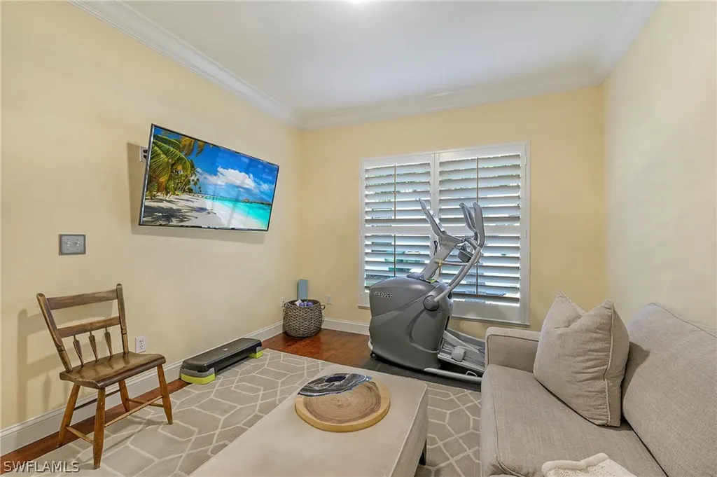 2109 Laguna Way Naples FL 34109