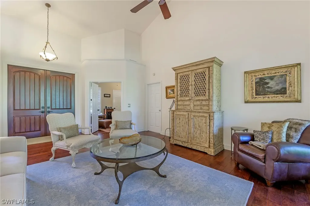 2109 Laguna Way Naples FL 34109