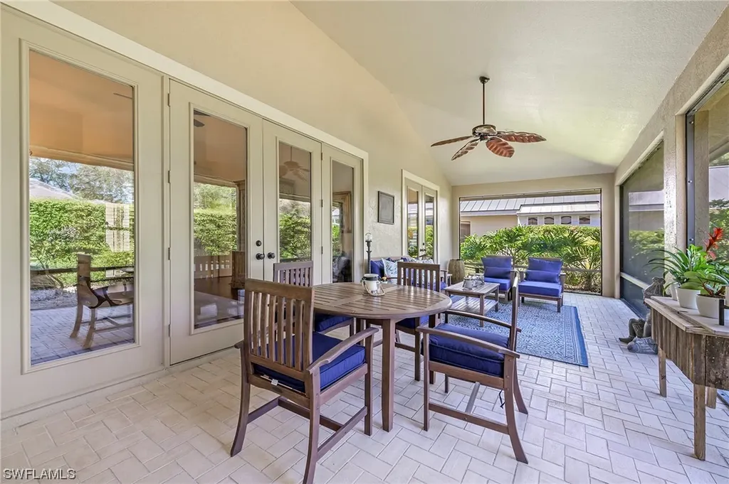 2109 Laguna Way Naples FL 34109
