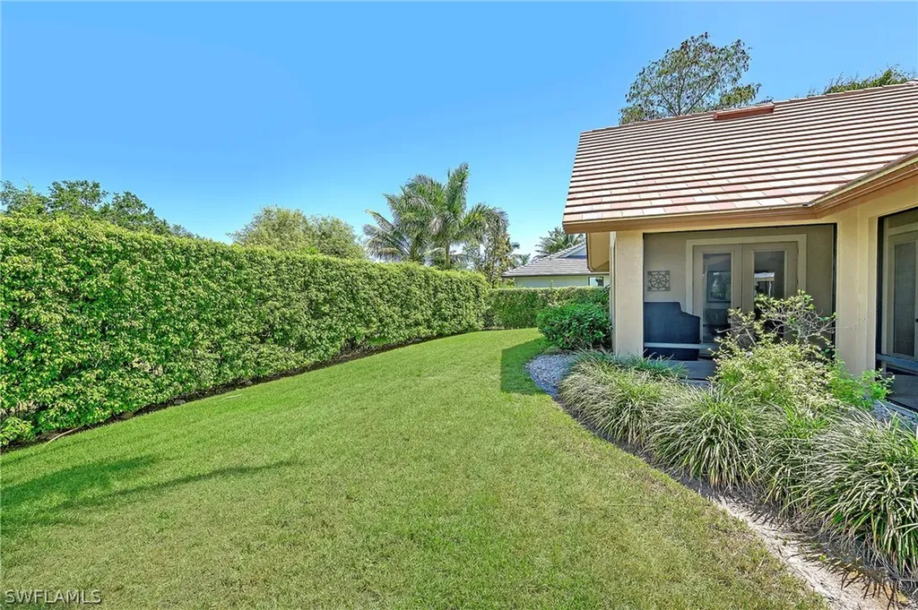 2109 Laguna Way Naples FL 34109