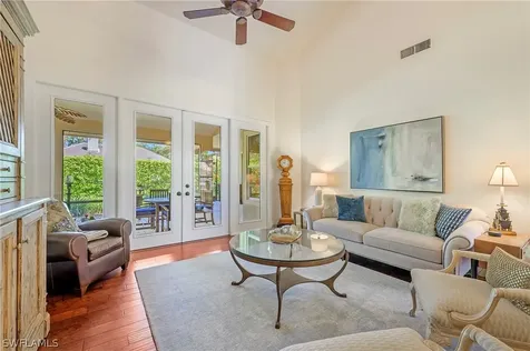 2109 Laguna Way Naples FL 34109