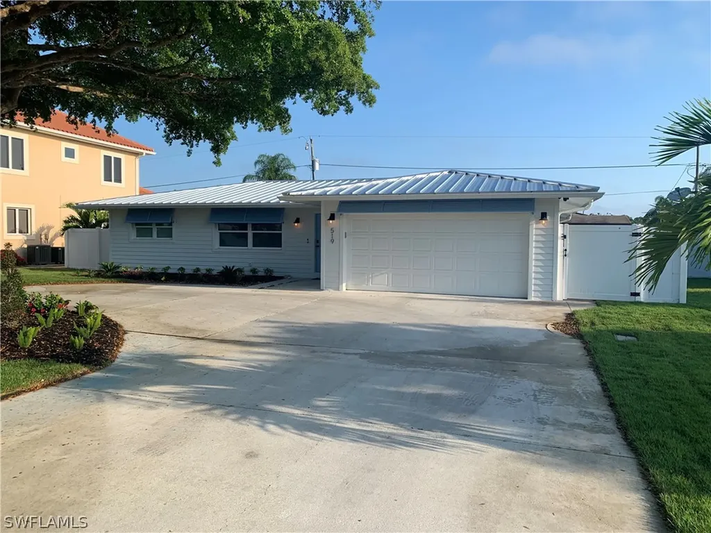 519 105th Avenue N Naples FL 34108