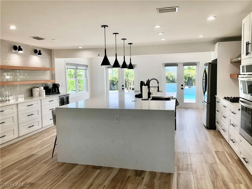 519 105th Avenue N Naples FL 34108