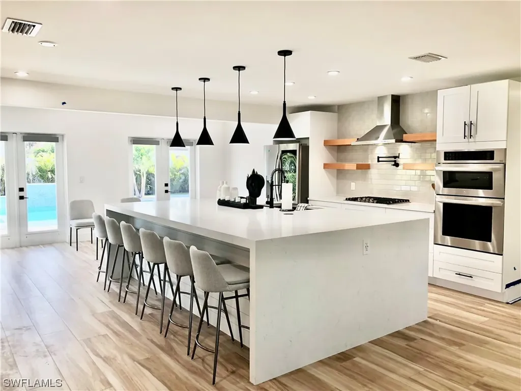 519 105th Avenue N Naples FL 34108