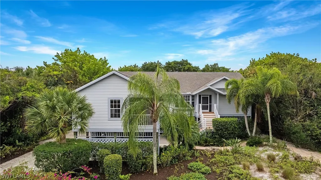 479 Las Tiendas Lane Sanibel FL 33957