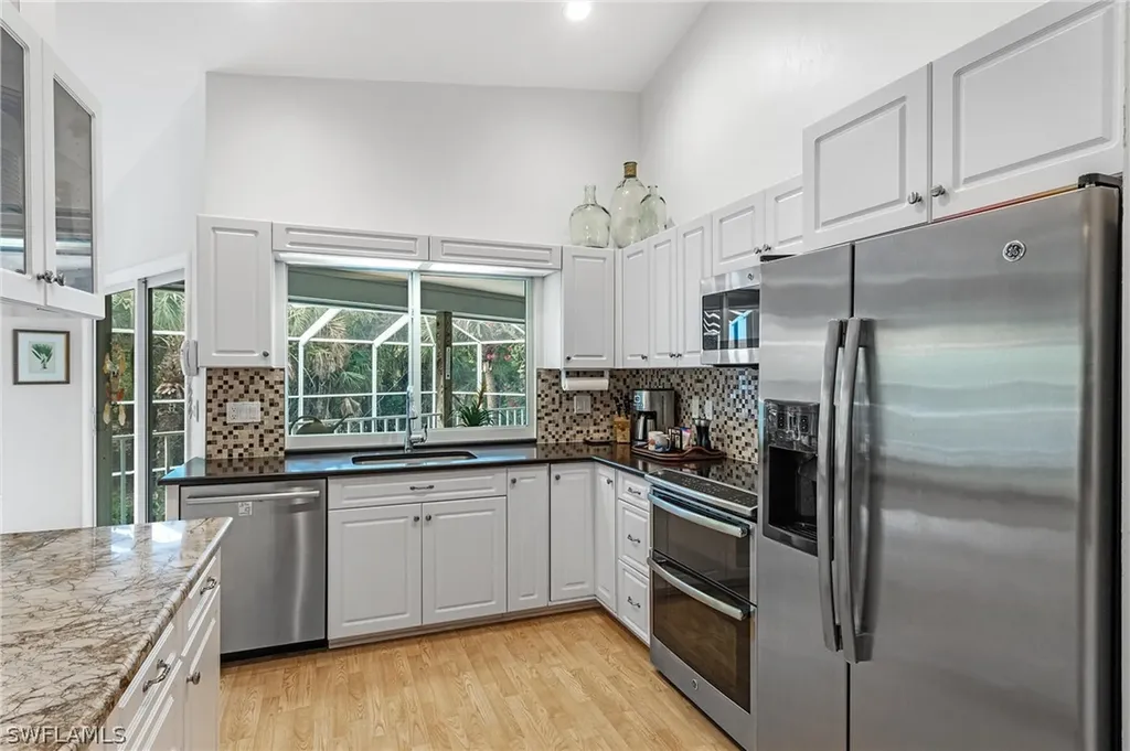 479 Las Tiendas Lane Sanibel FL 33957
