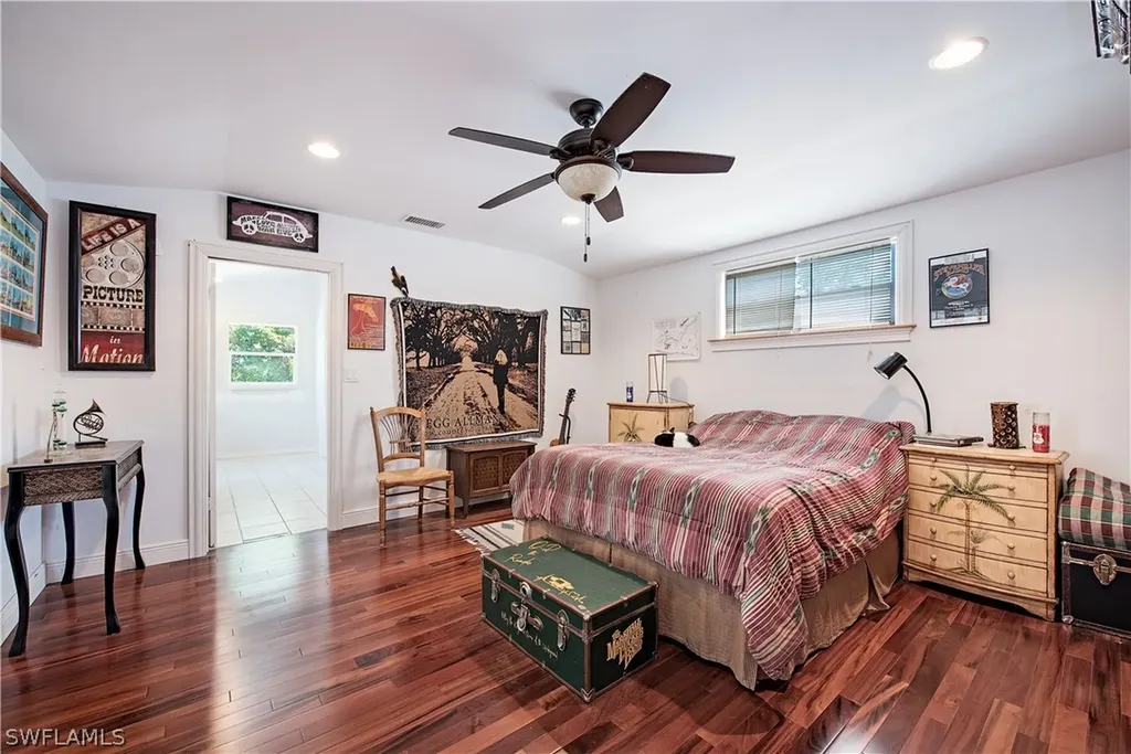 1243 10th Avenue N Naples FL 34102