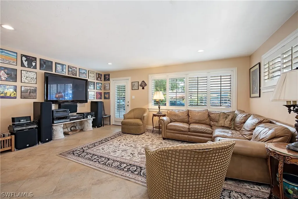 1243 10th Avenue N Naples FL 34102