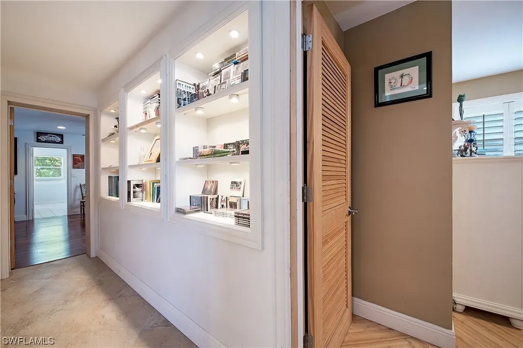 1243 10th Avenue N Naples FL 34102