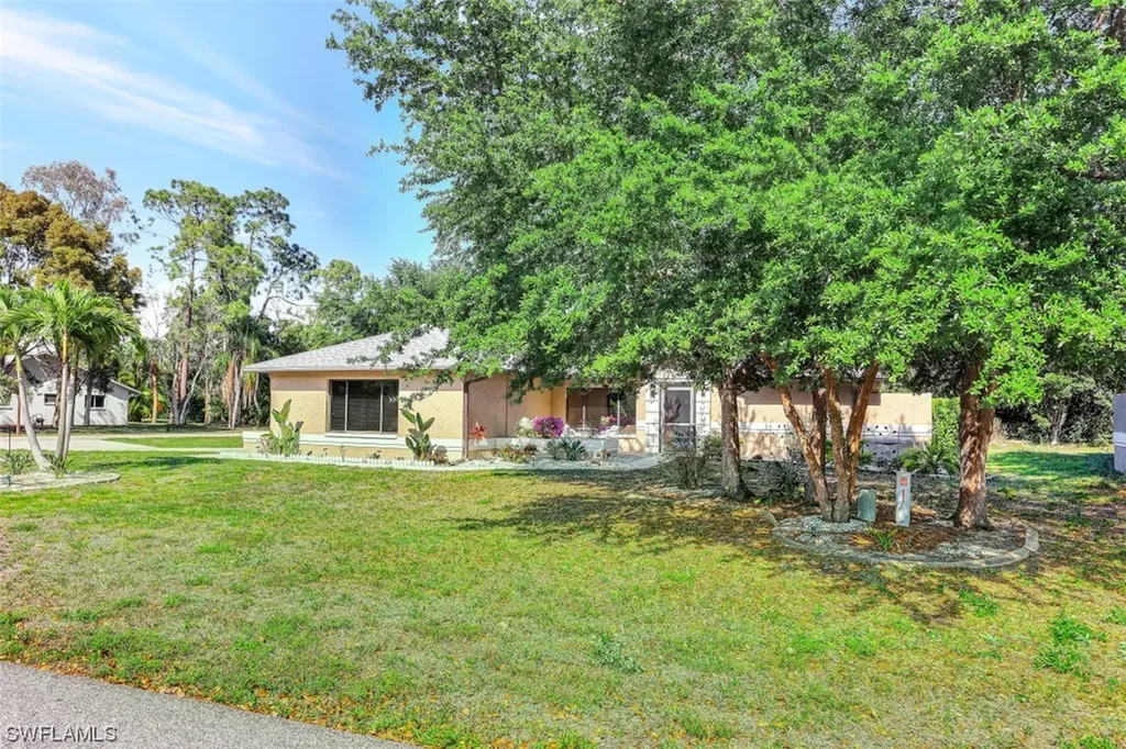 19051 Pine Run Lane Fort Myers FL 33967