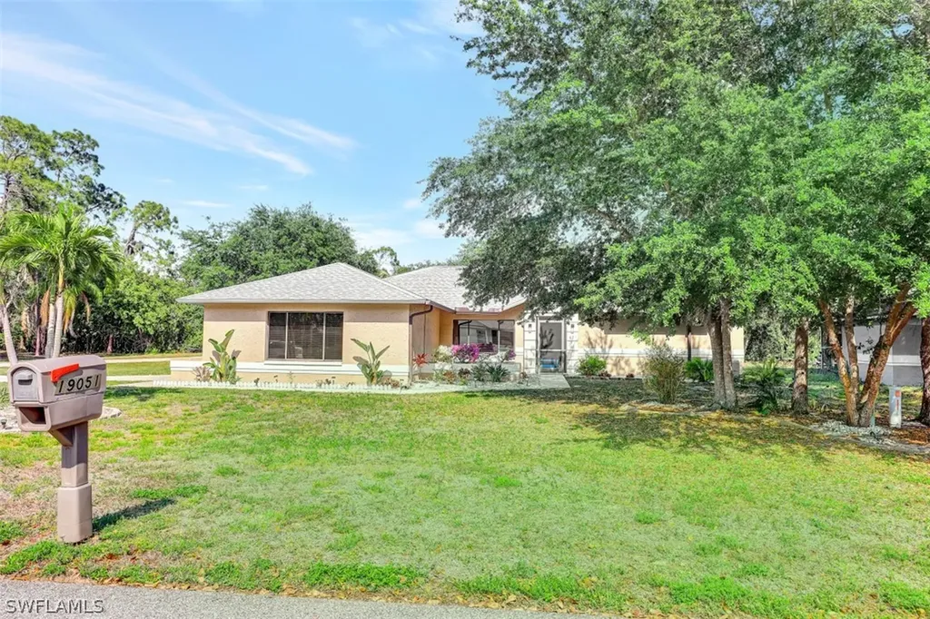 19051 Pine Run Lane Fort Myers FL 33967