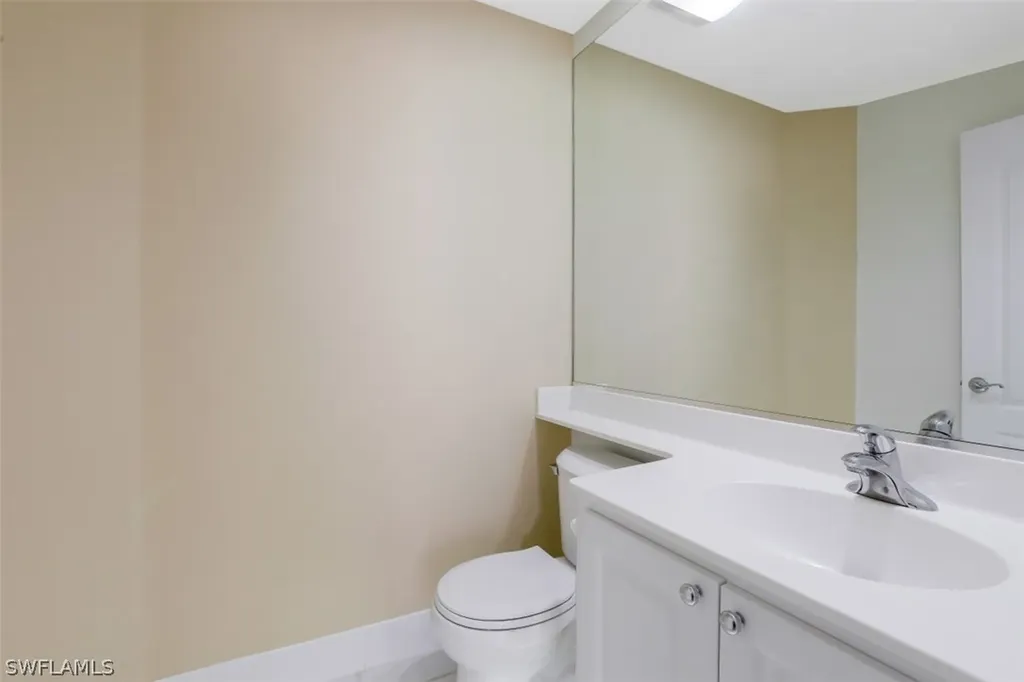6076 Towncenter Circle Naples FL 34119
