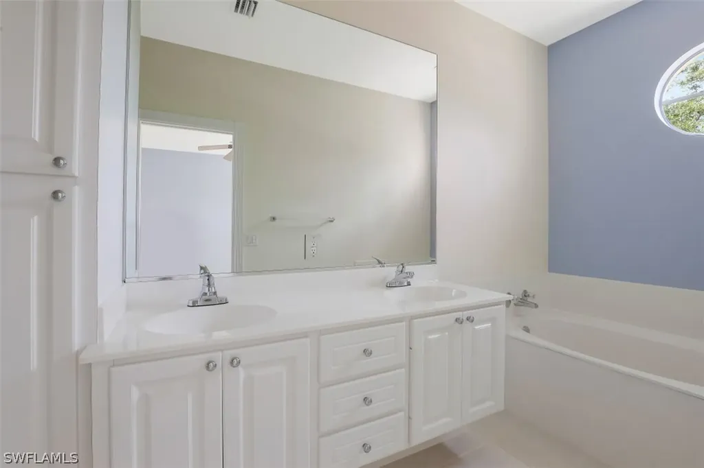 6076 Towncenter Circle Naples FL 34119