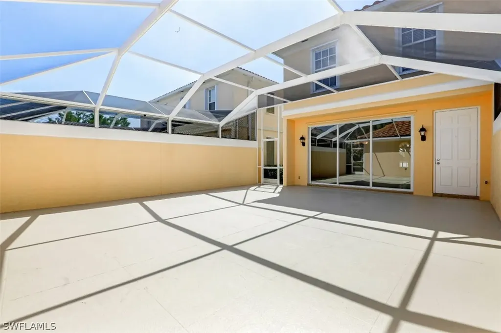 6076 Towncenter Circle Naples FL 34119