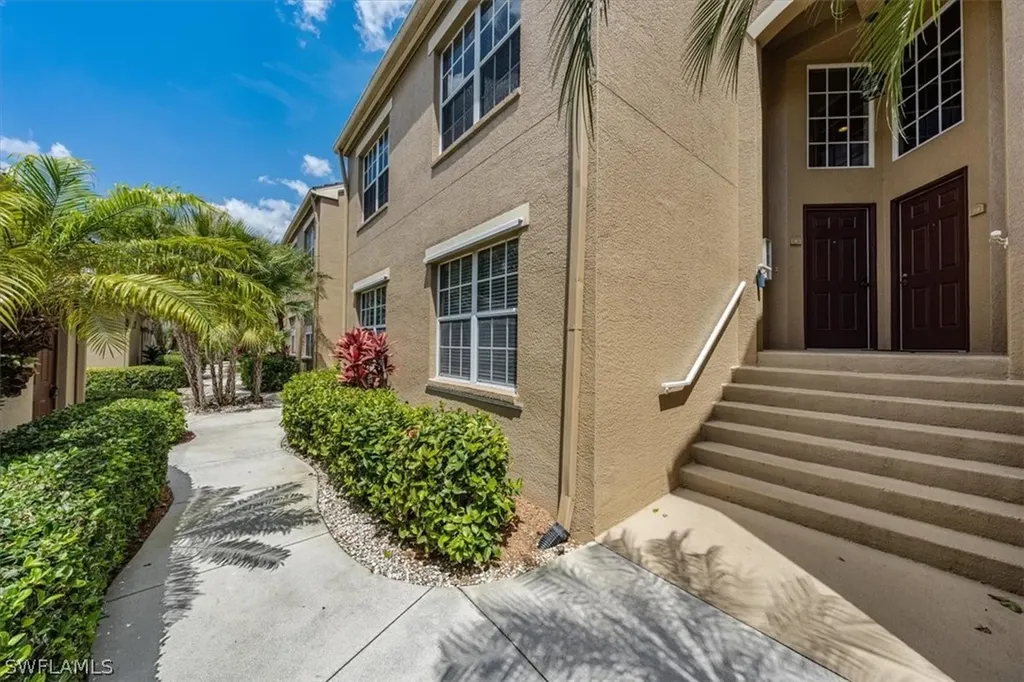 Estero FL, 20141 Seagrove Street, Unit 307