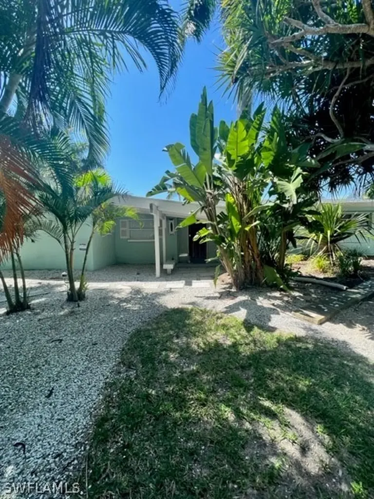 5636 Delido Court Cape Coral FL 33904